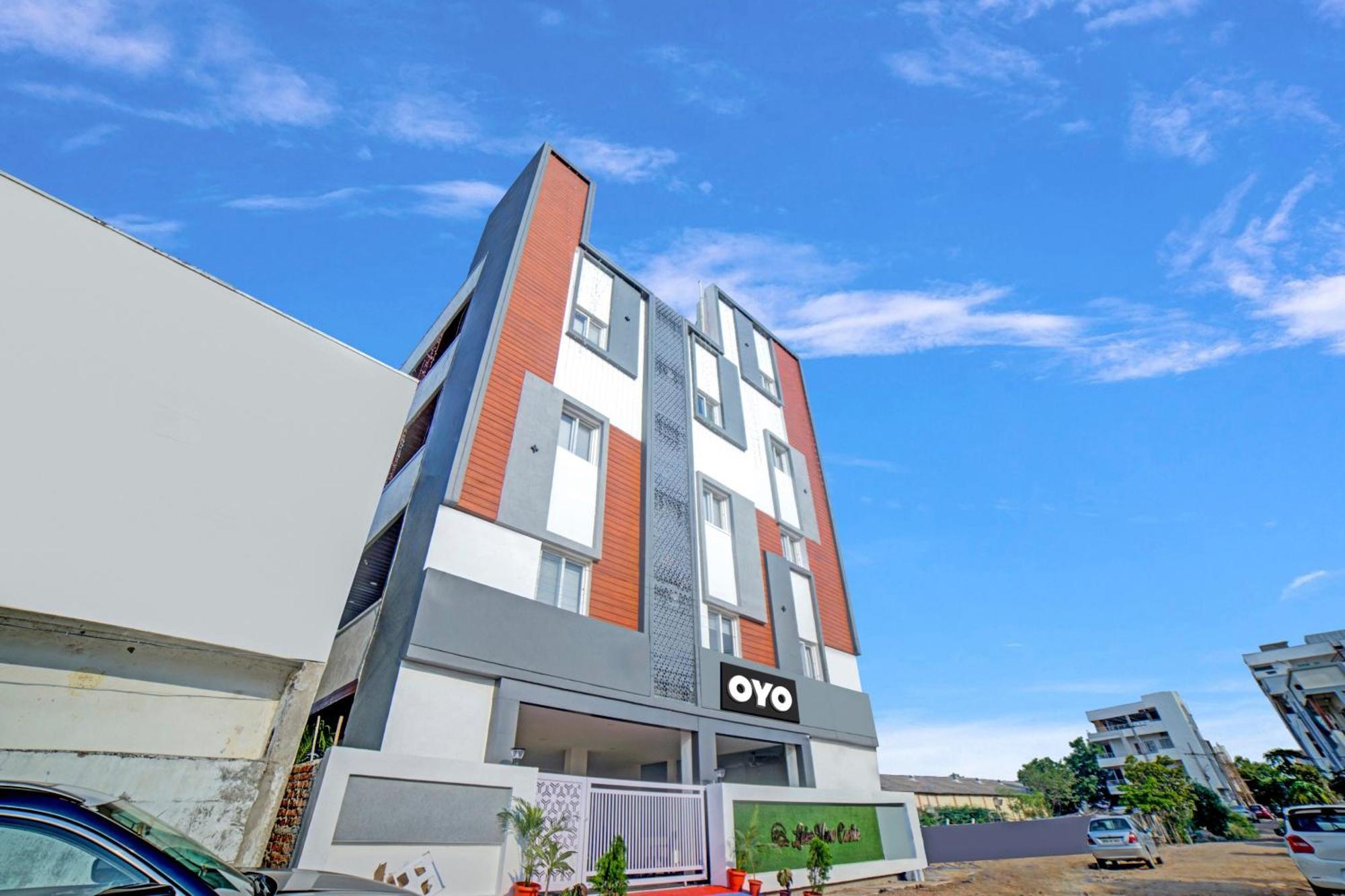 Collection O Lakeview Castle Hotel วารังกัล ภายนอก รูปภาพ